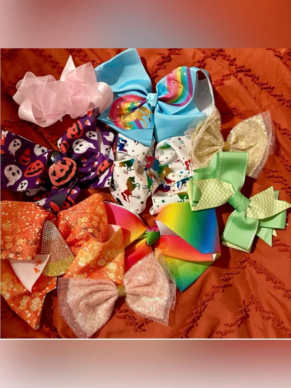 7- bundle of 33 hairbows